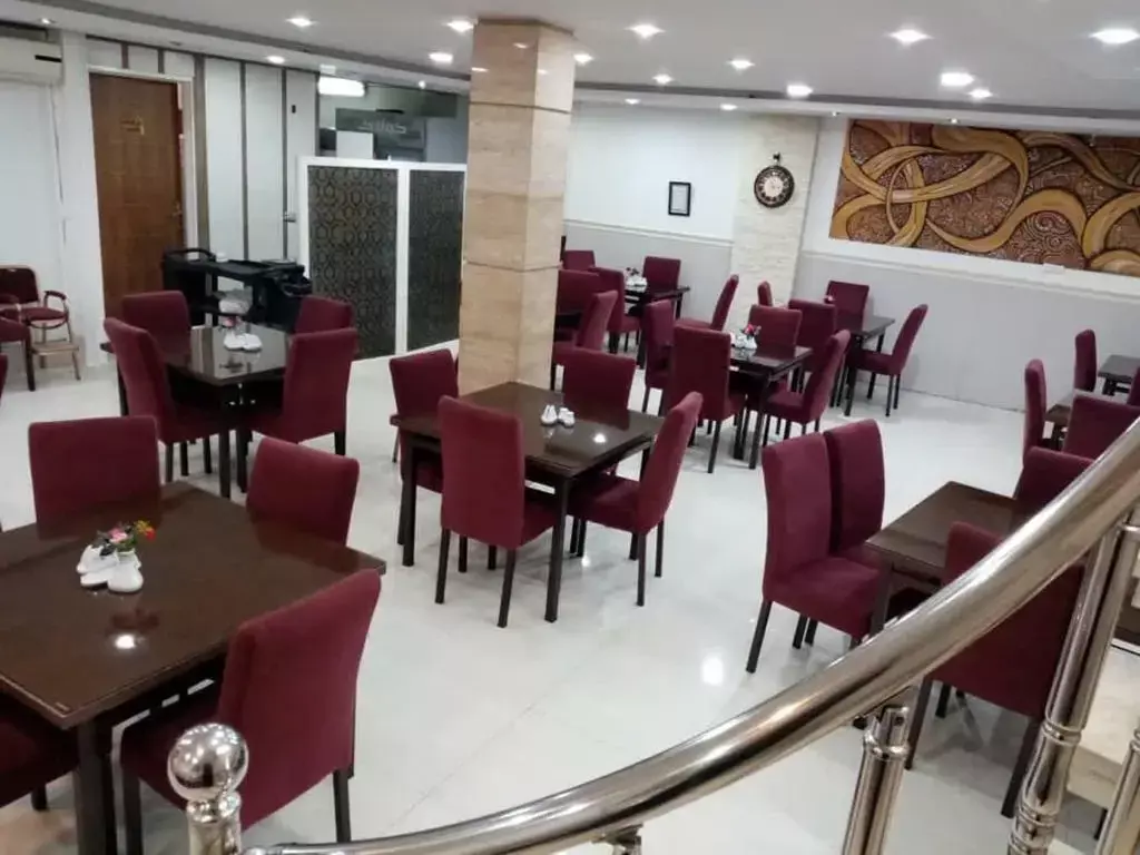 هتل معین درباری مشهد